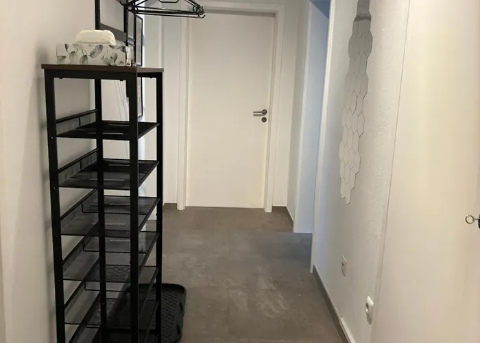Hive - 3 Zw In Inkl Tv Und Grosse Balkon *