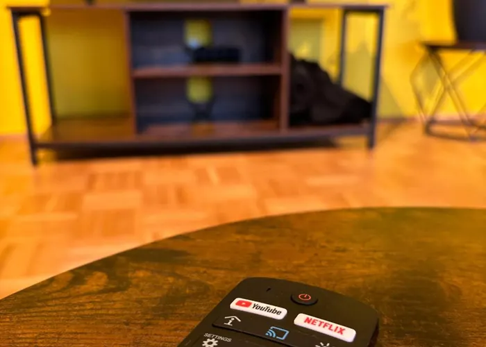 Hive - 3 Zw In Inkl Tv Und Grosse Balkon *